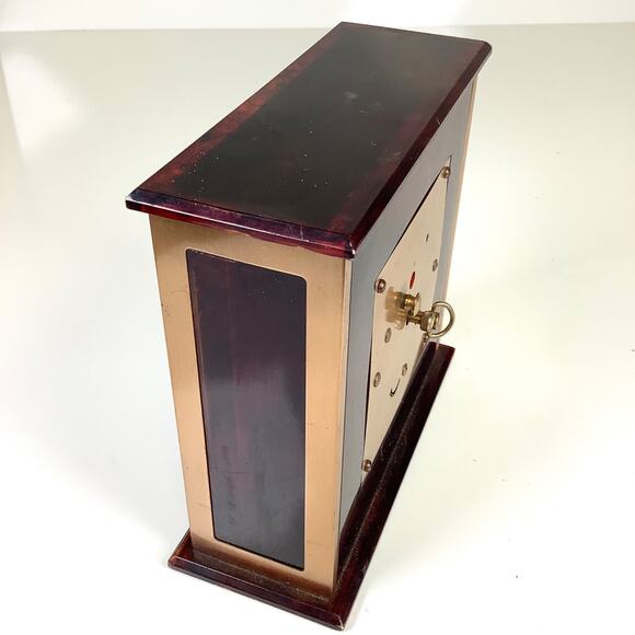 TESTED MCM Art Deco Mantle Wind Up Clock Lucite Metal Elexa Corp USA - Picture 7 of 10